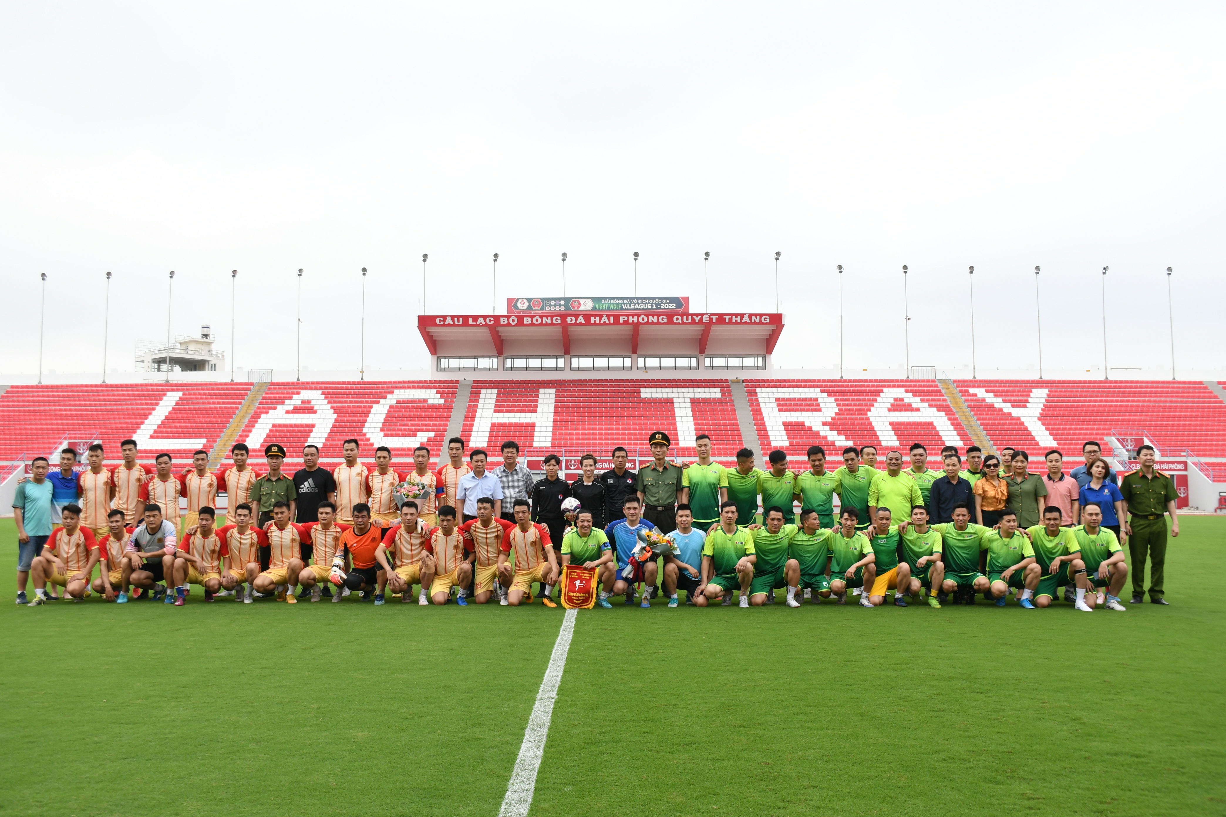 Giao hữu bóng đá với và Đài Phát Thanh và truyền hình Hải Phòng